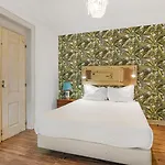 The Indy House By Lovelystay בית הארחה 3*